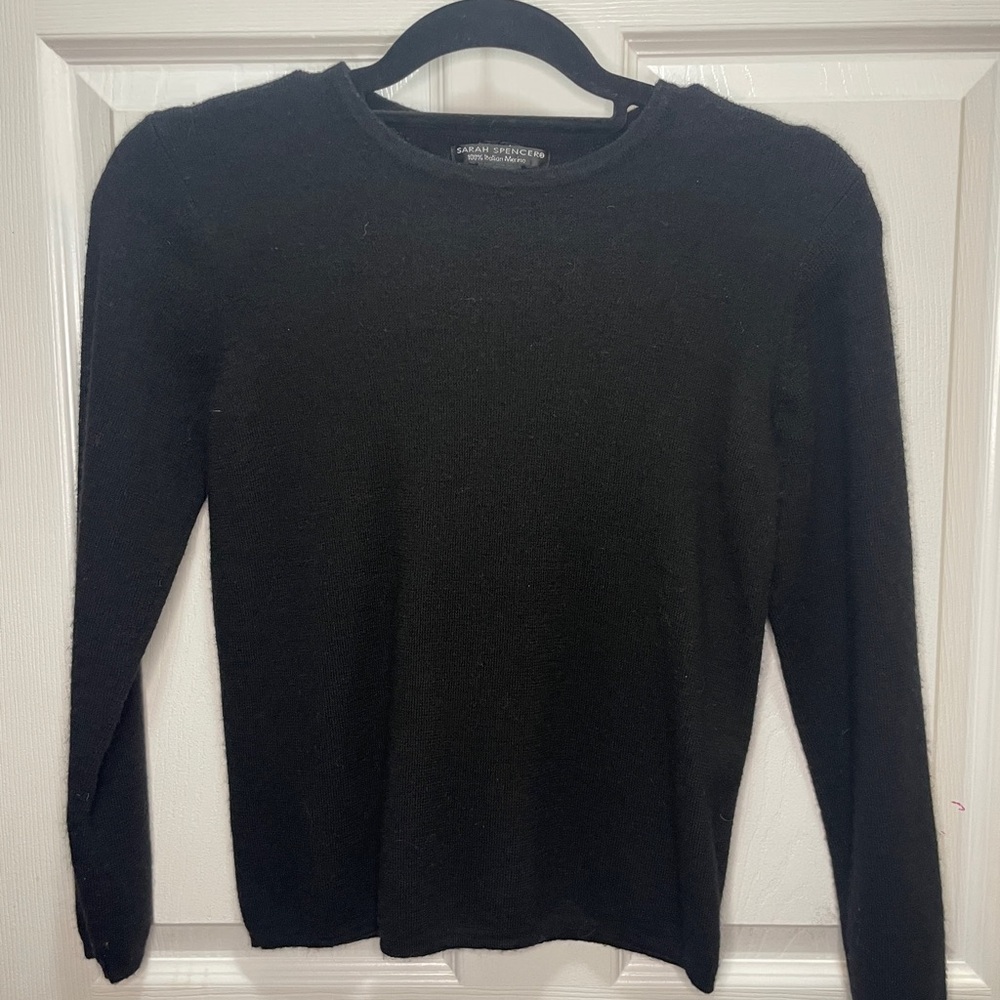 Sarah Spencer Elegant Black Crew Neck Sweater